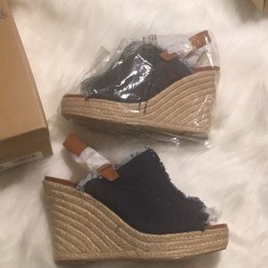 Nib denim wedge.